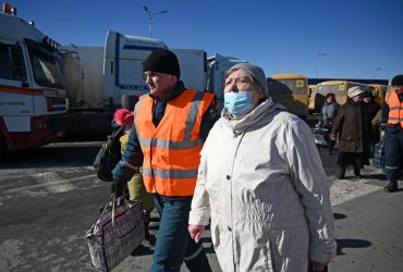 С любовью и теплом встречают: появилась реакция россиян на эвакуированных из ОРДЛО