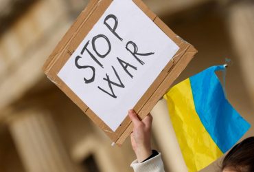 Мою країну вбиває ваша!: українські зірки звернулися до росіян