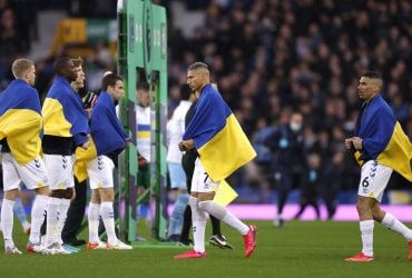 Зінченко й Миколенко плакали: Ман Сіті й Евертон провели акцію на підтримку України (відео)