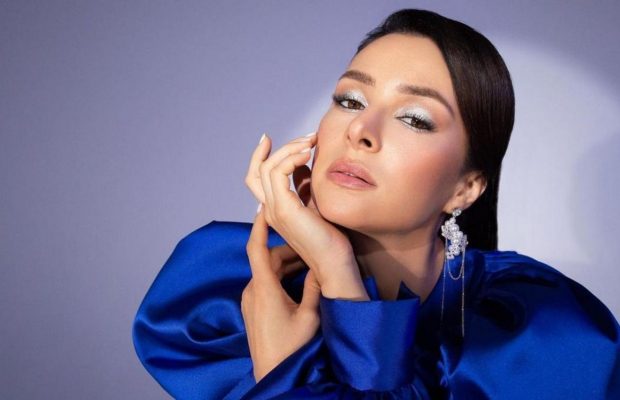 У купальниках на морозі: Огнєвіч та Осадча разом "покайфували" у Буковелі (відео)