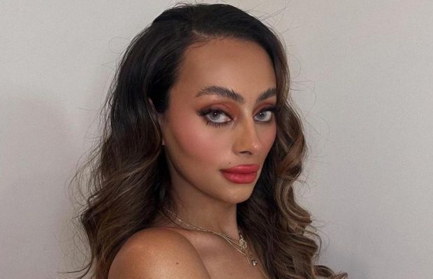 Моделью Victoria’s Secret впервые стала темнокожая блогерша-трансгендер (фото)