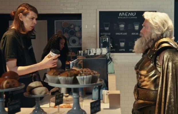 Стало известно, почему Шварценеггер предстал в образе Зевса: появилось видео