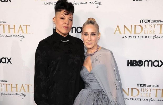 Актриса, сыгравшая небинарную персону в сериале "И просто так", ответила на критику