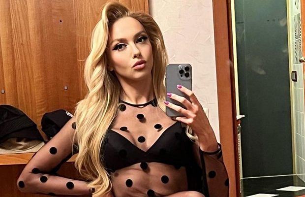 Вілла та персональний пляж: Полякова без макіяжу похвалилася відпочинком на Шрі-Ланці