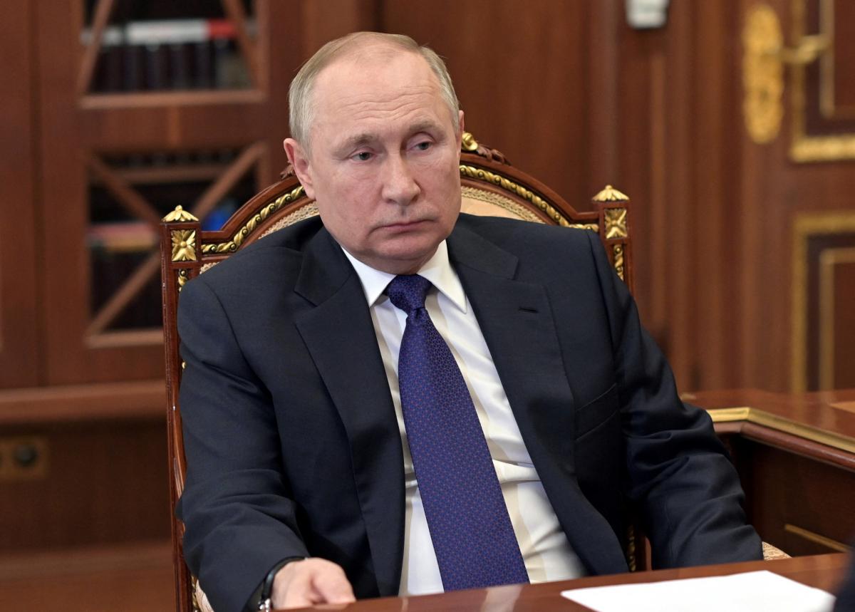 Если же Путин не захочет врать о "победе", то он может решиться нажать "красную кнопку" / фото REUTERS