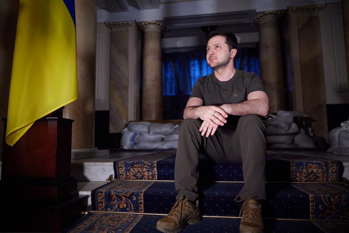 Зеленський обговорив з прем'єрами Британії і Нідерландів протидію агресії РФ Зеленський обговорив з прем'єрами Британії і Нідерландів протидію агресії РФ