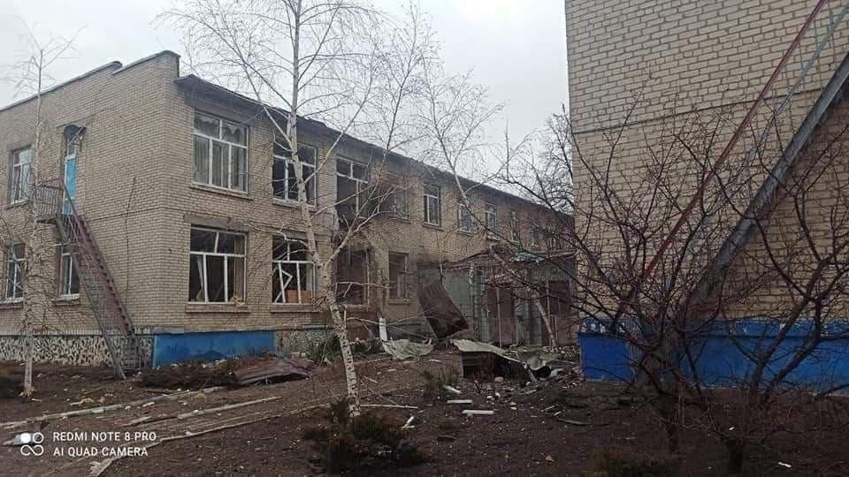 В Луганской области враг обстрелял детсад / фото t.me/luhanskaVTSA В Луганской области враг обстрелял детсад / фото t.me/luhanskaVTSA