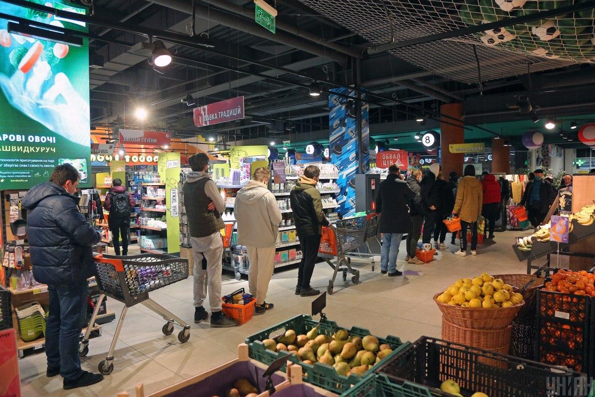 Мережі супермаркетів відшукали шляхи відновлення імпорту / фото УНІАН
