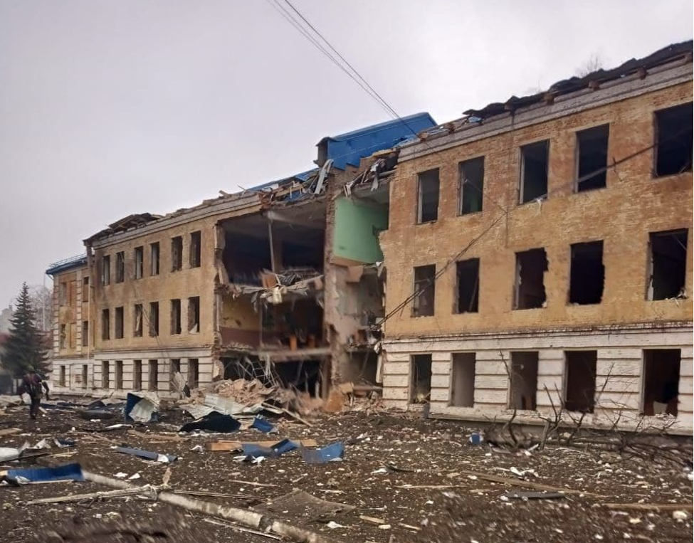 Суми потрапили під ракетний удар російських окупантів, є поранені Суми потрапили під ракетний удар російських окупантів, є поранені