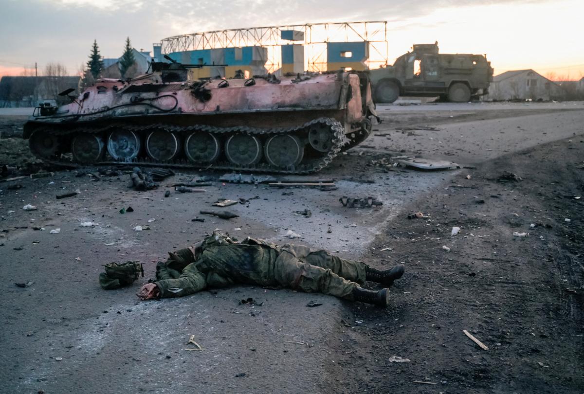 Россияне несут огромные потери в результате агрессии в Украине / REUTERS