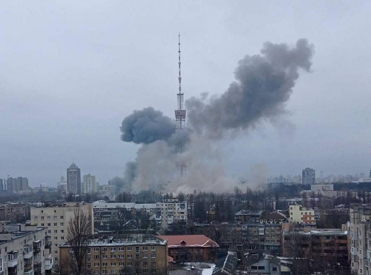 Новый объект атаки - киевская телебашня и расположенный рядом Бабий яр / "Суспильне"