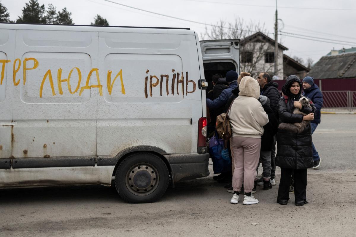 Мер Ірпеня розповів про "пропозицію" від окупантів / фото REUTERS Мер Ірпеня розповів про "пропозицію" від окупантів / фото REUTERS