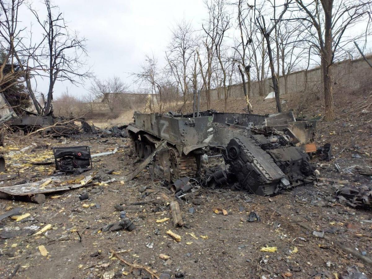 Захисники Маріуполя знищили близько 40 російських окупантів (фото) Захисники Маріуполя знищили близько 40 російських окупантів (фото)