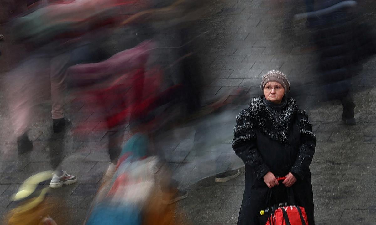 Можна лише уявити, яким випробовуванням є війна для людей з аутизмом, порушеннями опорно-рухового апарату та слуху, незрячих тощо / фото REUTERS