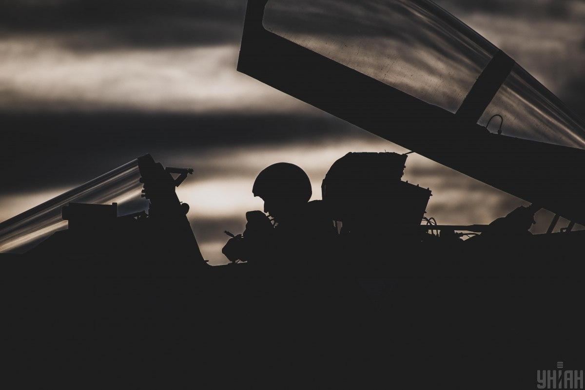 Україні потрібно більше авіації та артилерії / фото УНІАН Україні потрібно більше авіації та артилерії / фото УНІАН
