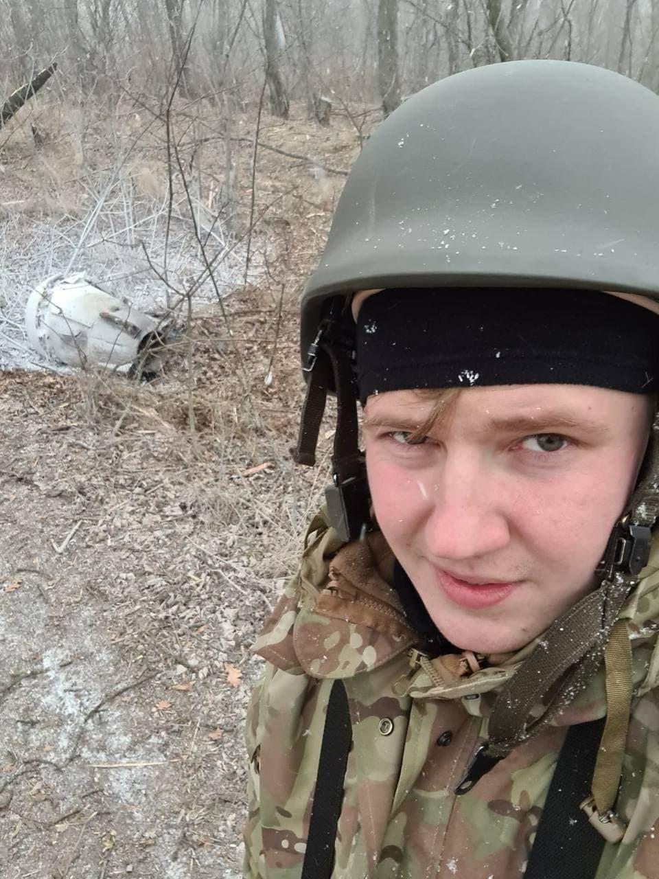 Летіла в житлові будинки киян: ЗСУ збили крилату ракету ворога (фото) Летіла в житлові будинки киян: ЗСУ збили крилату ракету ворога (фото)