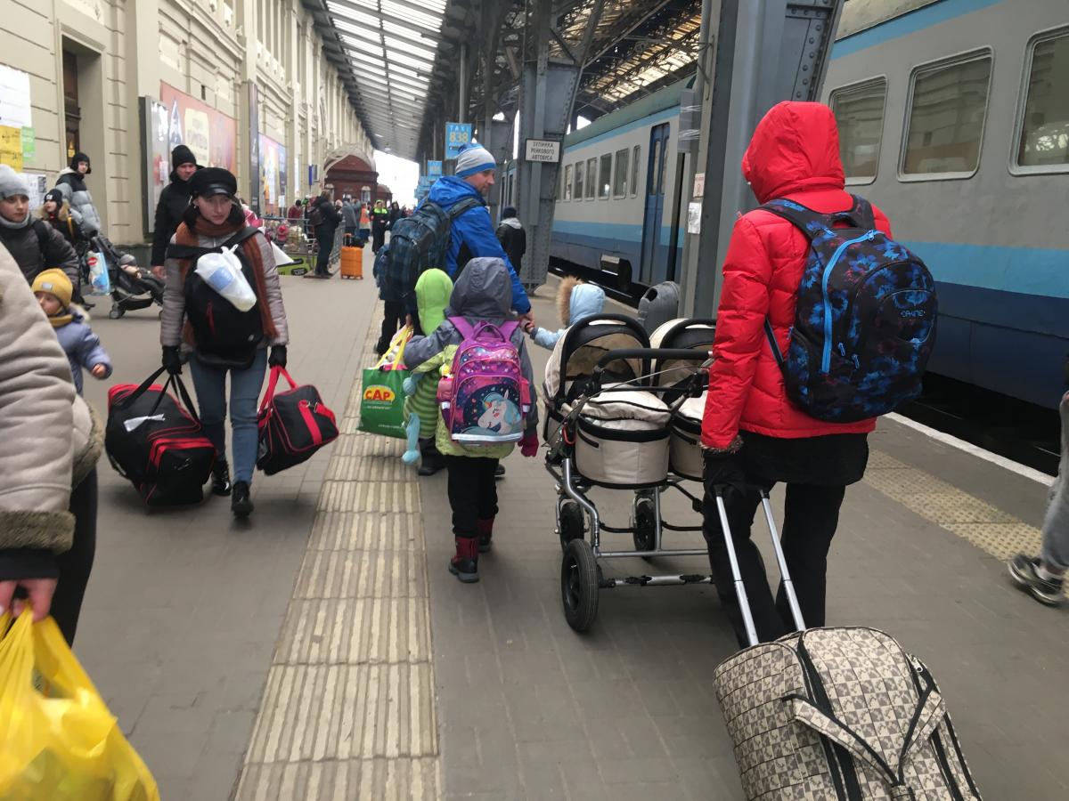 Стало відомо, скільки коштів виплатили переселенцям / фото УНІАН, Мирослава Бзікадзе Стало відомо, скільки коштів виплатили переселенцям / фото УНІАН, Мирослава Бзікадзе