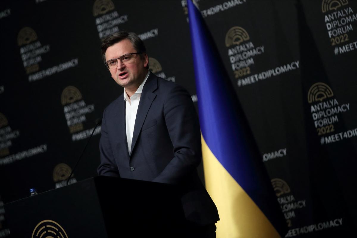 Кулеба закликав місію Міжнародного кримінального суду приїхати до Бучі для збору доказів Кулеба закликав місію Міжнародного кримінального суду приїхати до Бучі для збору доказів