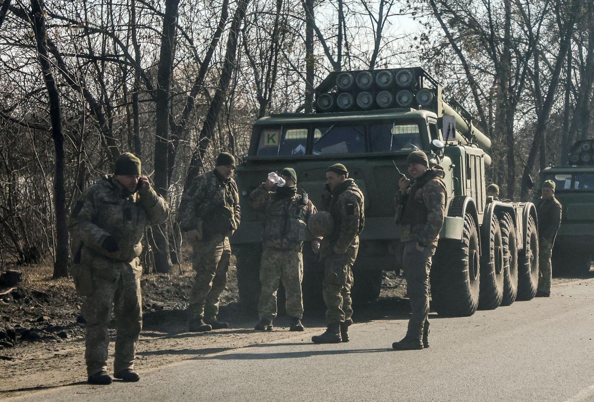 Водителей не хватает, а силы пехоты РФ используются как «живое мясо» / фото REUTERS
