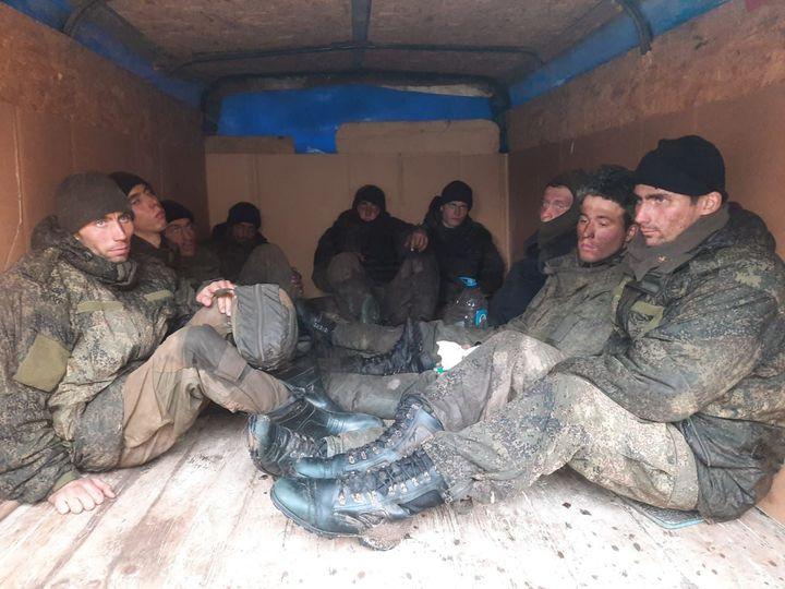 Задержанные российские военные / фото facebook.com/UA.National.Police Задержанные российские военные / фото facebook.com/UA.National.Police