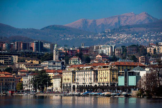 Город Лугано в Швейцарии / фото: Адам Джеррард / Daily Mirror