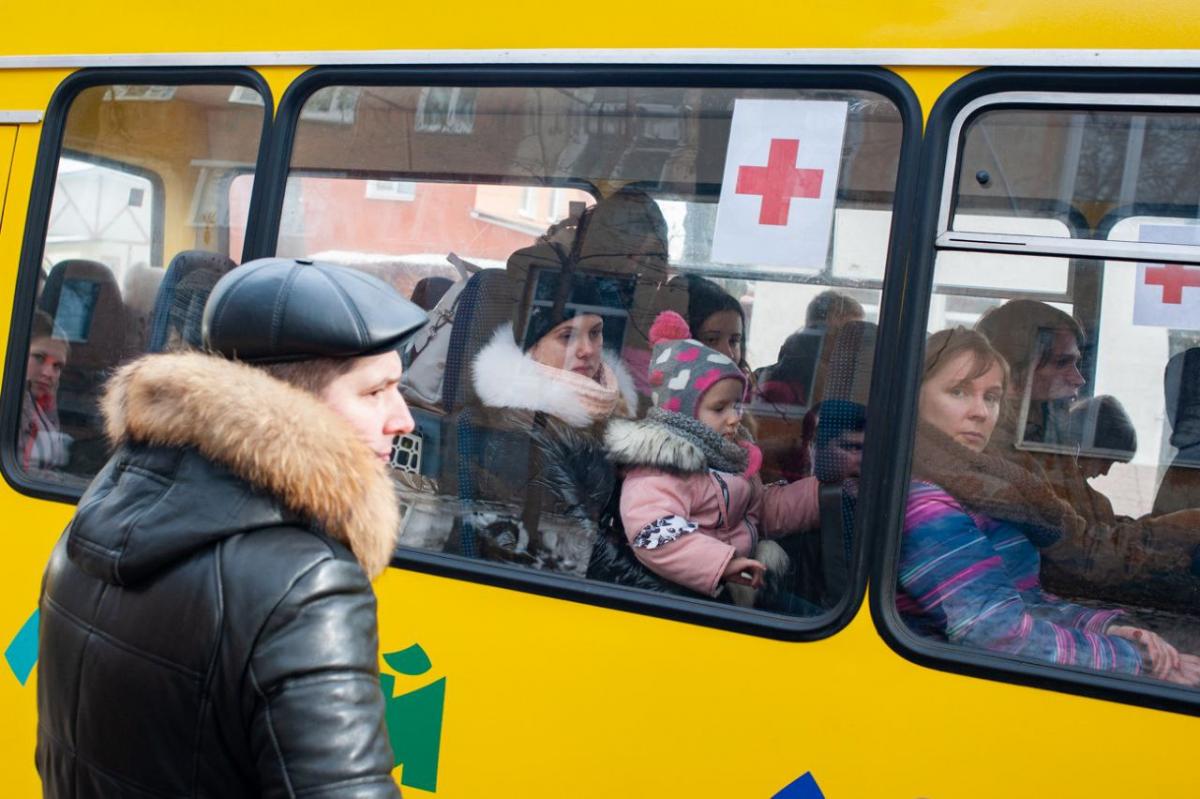 Влада й надалі продовжує працювати над організацією безпечної евакуації / фото t.me/Zhyvytskyy Влада й надалі продовжує працювати над організацією безпечної евакуації / фото t.me/Zhyvytskyy