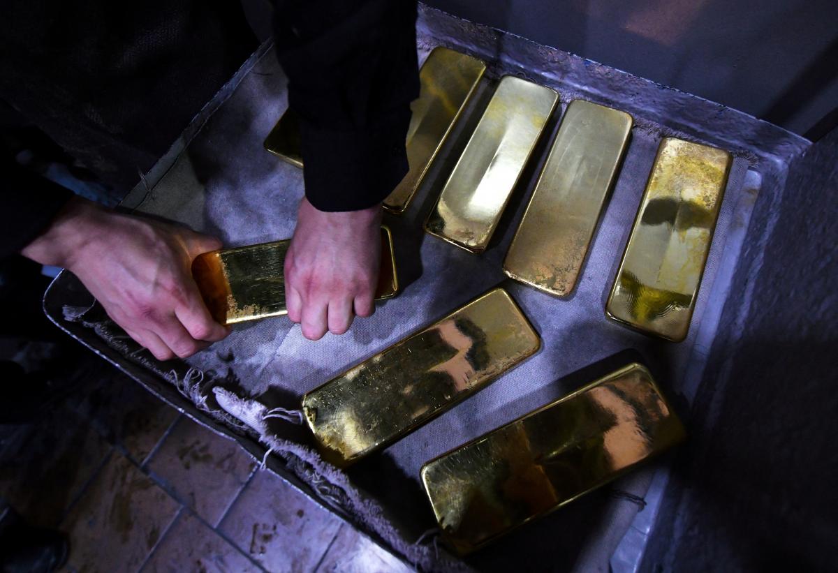 Половина золотовалютных резервов РФ заморожена / фото REUTERS