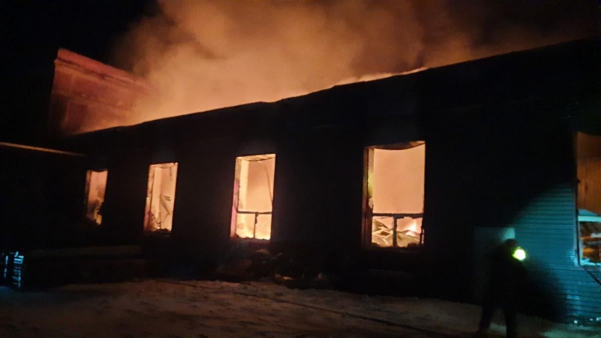 Росіяни здійснили масований удар по селищу в Харківській області / ілюстративне фото ДСНС Росіяни здійснили масований удар по селищу в Харківській області / ілюстративне фото ДСНС
