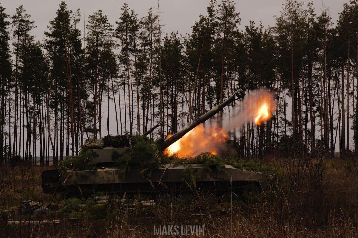 САУ в дії / фото Maks Levin САУ в дії / фото Maks Levin