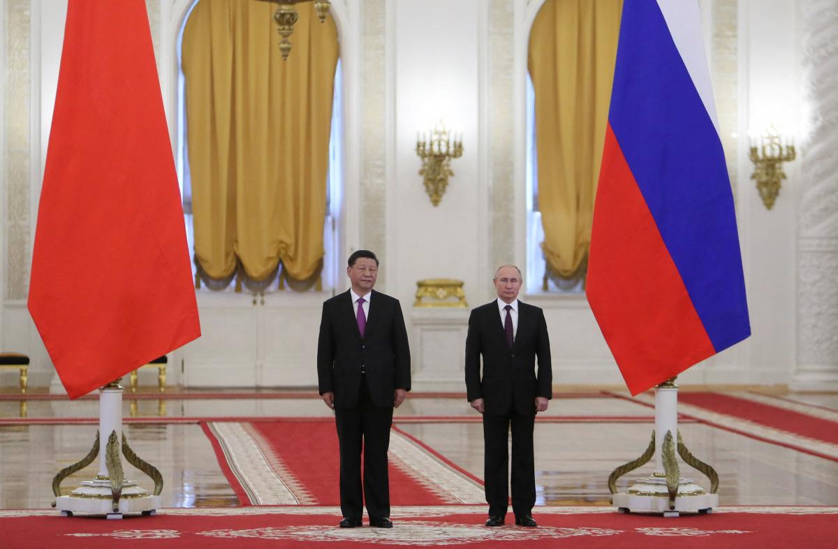У Байдена прокоментували зустріч лідерів РФ і Китаю / фото REUTERS У Байдена прокоментували зустріч лідерів РФ і Китаю / фото REUTERS
