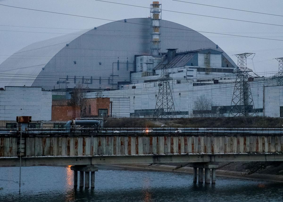 31 марта россияне полностью вышли с территории Чернобыльской АЭС / фото REUTERS