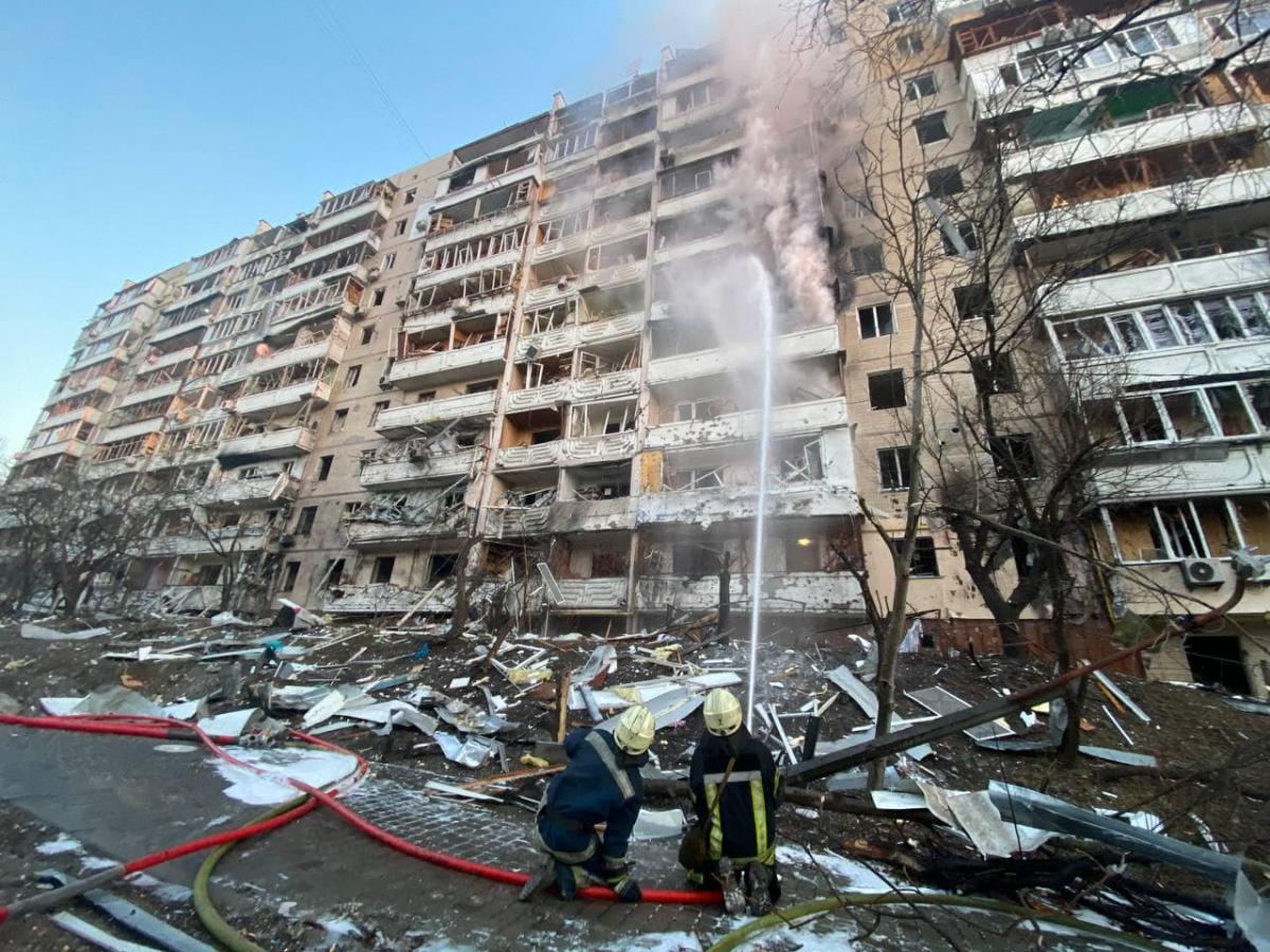 Последствия обстрела в Киеве / фото МВД