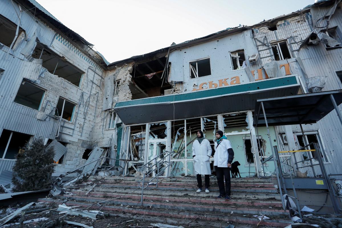 Оккупанты полностью уничтожили 22 больницы / фото REUTERS