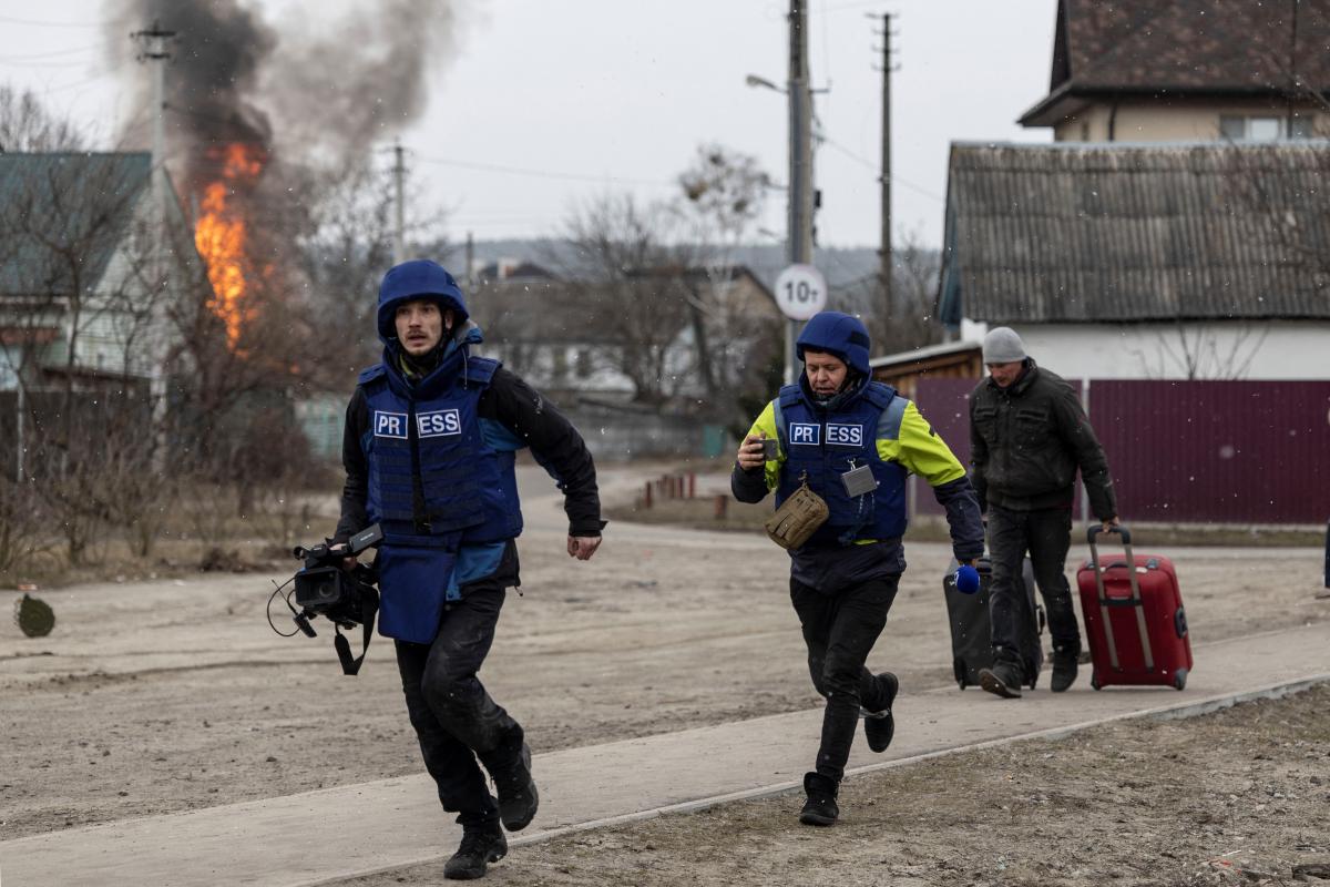 З початку широкомасштабної війни в Україні загинули 43 журналісти / фото REUTERS З початку широкомасштабної війни в Україні загинули 43 журналісти / фото REUTERS