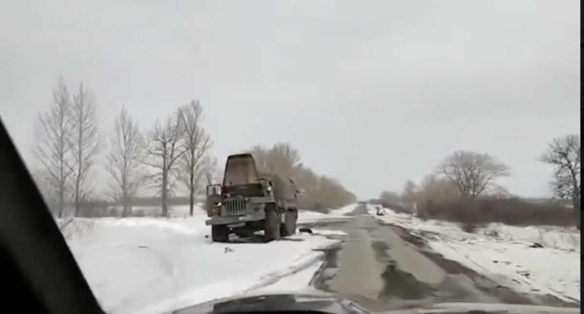 На відео - звалище російської військової техніки / Скріншот На відео - звалище російської військової техніки / Скріншот
