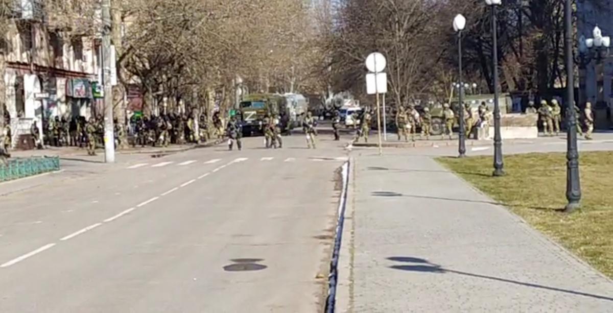 Оккупационные войска в украинском Херсоне / REUTERS