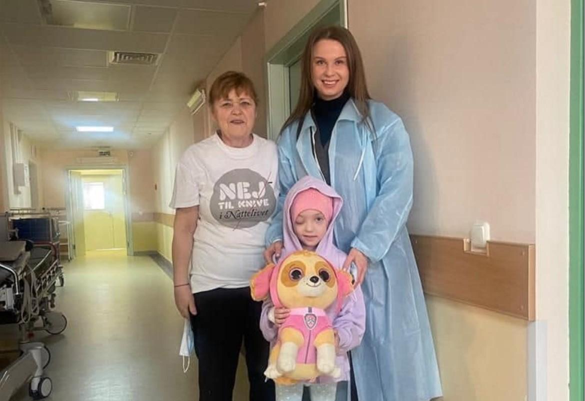 У Білорусі знайшли дівчинку і бабусю, яких вивезли з України окупанти / фото голова МЗС Дмитро Кулеба У Білорусі знайшли дівчинку і бабусю, яких вивезли з України окупанти / фото голова МЗС Дмитро Кулеба