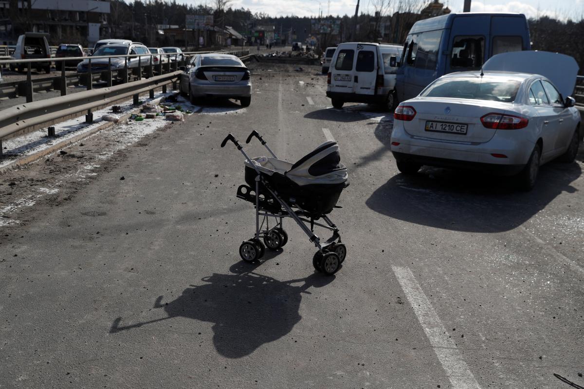 ВР требует безотлагательно прибегнуть к решительным шагам для защиты детей-граждан Украины / фото REUTERS