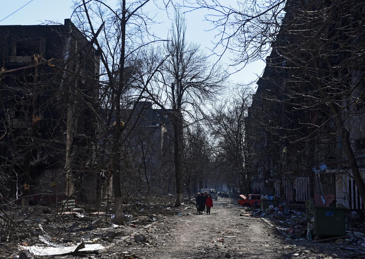 Город фактически разрушен оккупантами / фото REUTERS Город фактически разрушен оккупантами / фото REUTERS