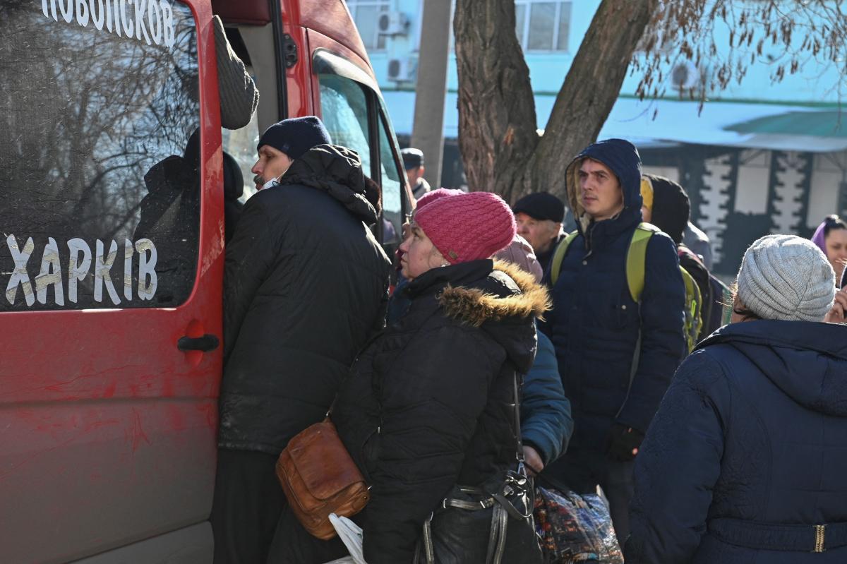 Правительство начинает программу трудоустройства переселенцев / фото REUTERS