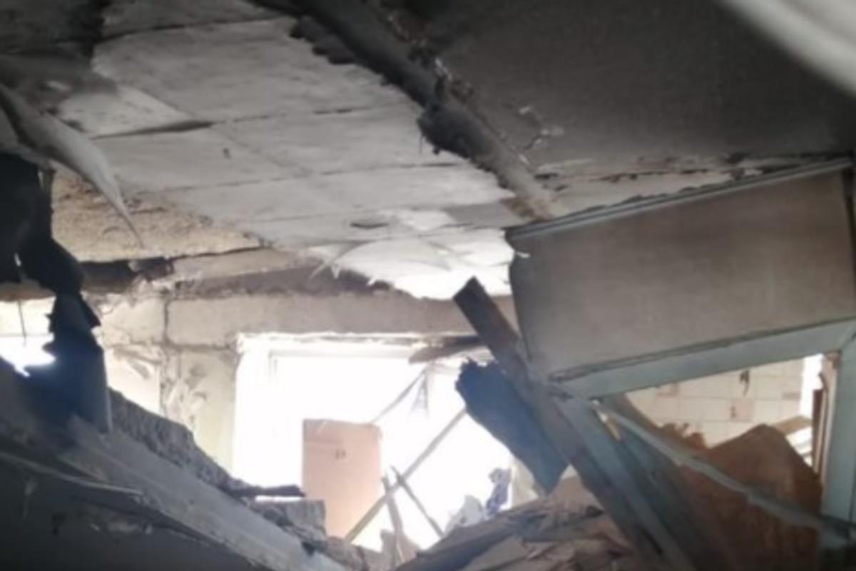 На Луганщині в результаті попадання снаряда в багатоповерховий будинок загинули три людини / фото facebook.com/Луганська обласна державна адміністрація