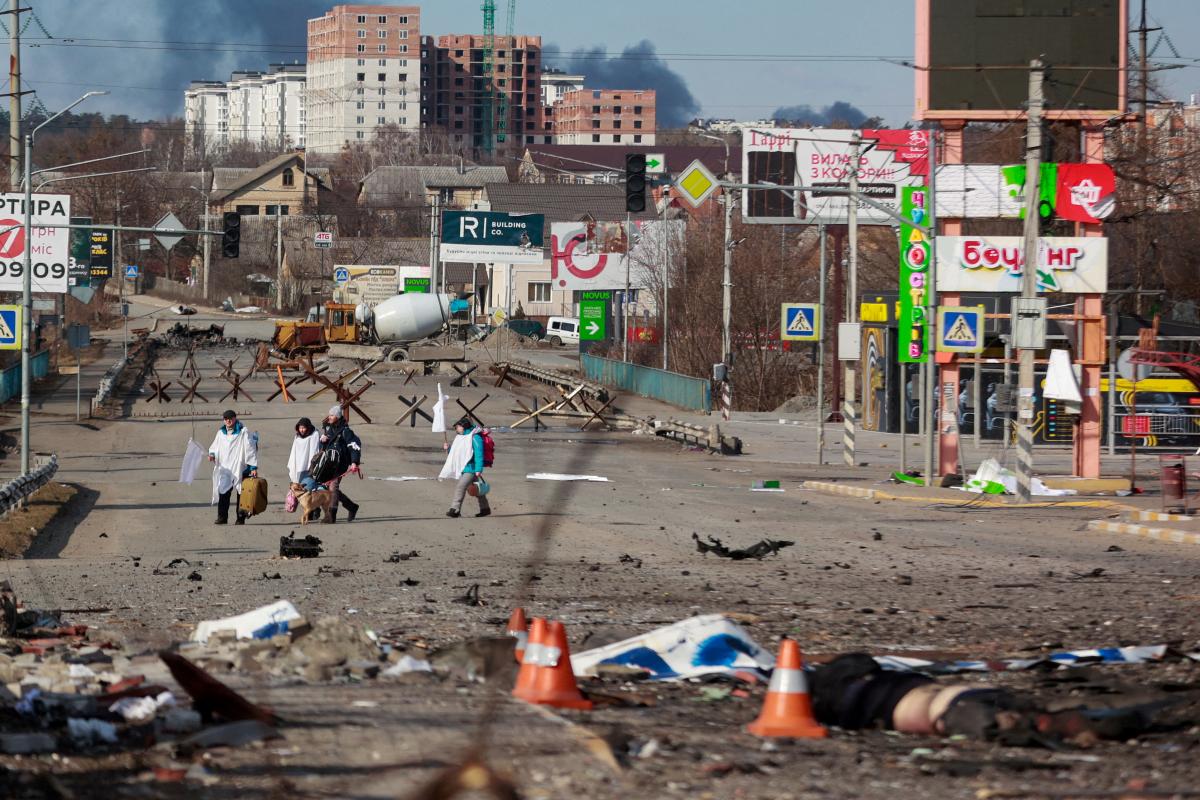Последствия боев в пригороде Киева / REUTERS