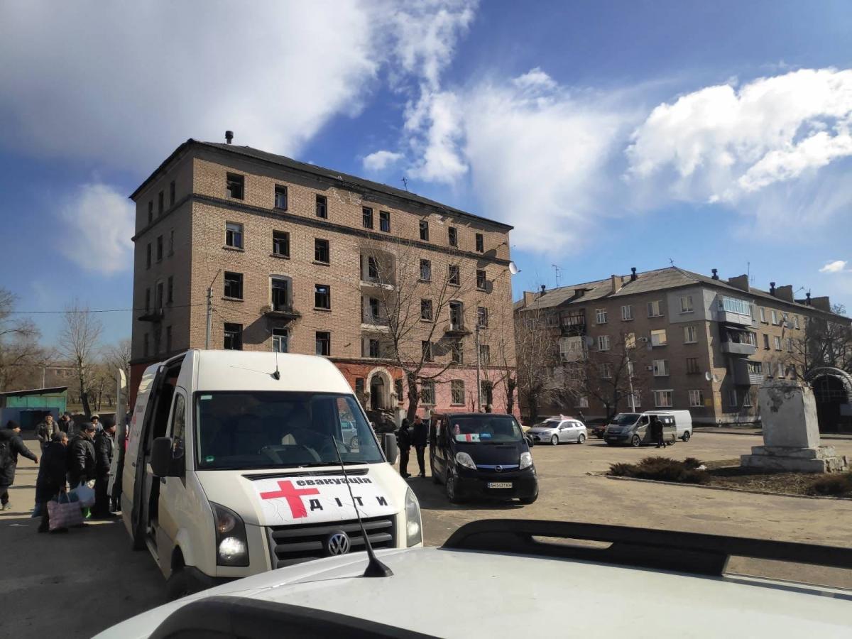 На 27 березня заплановано евакуацію з міста Рубіжне до міста Бахмут / фото via REUTERS На 27 березня заплановано евакуацію з міста Рубіжне до міста Бахмут / фото via REUTERS
