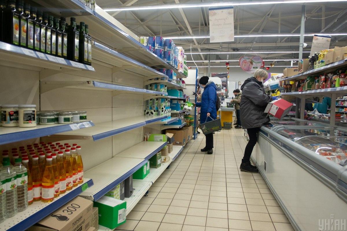 Ситуація в супермаркетах України на початку війни / фото УНІАН
