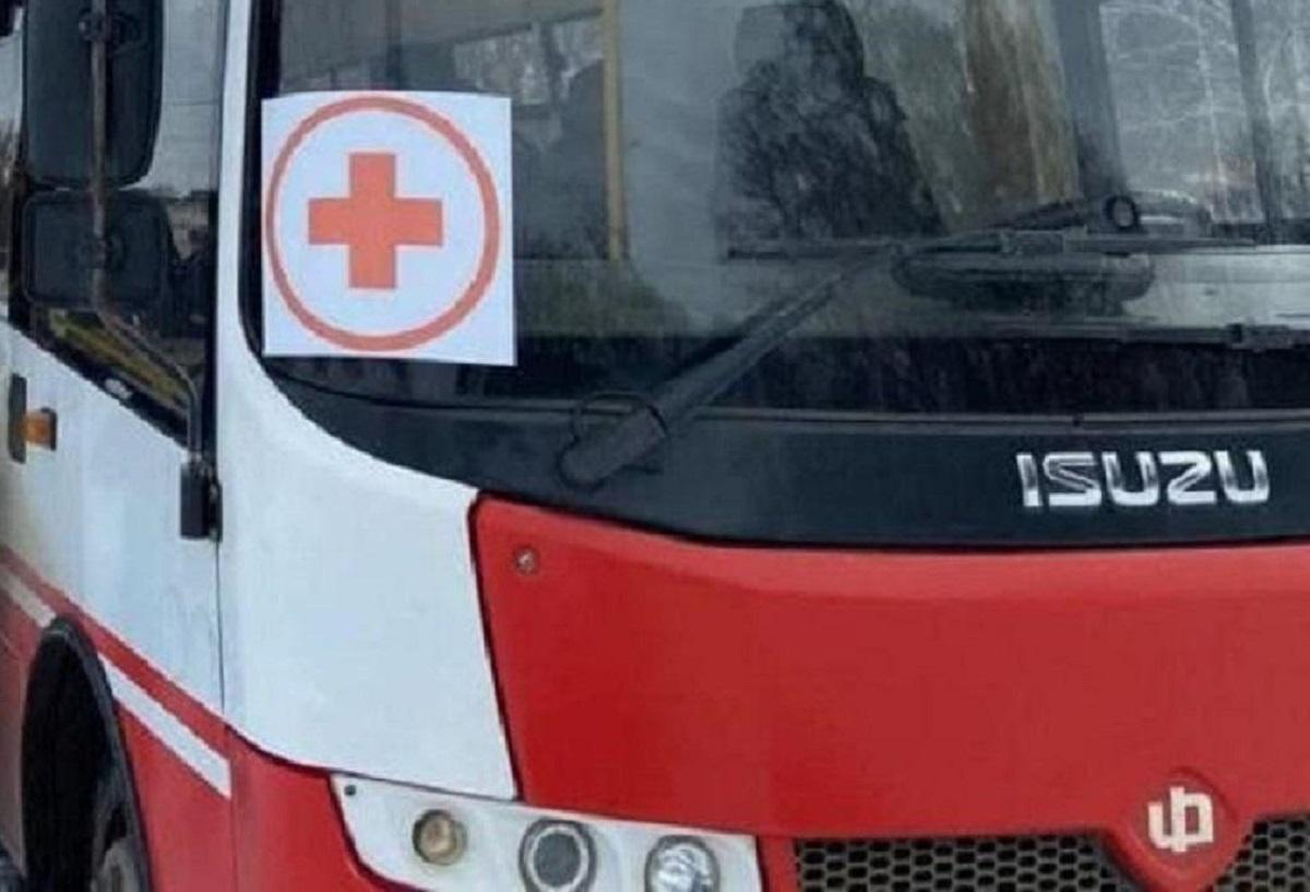 Сьогодні почалася евакуація цивільних з "Азовсталі" / фото t.me / Zhyvytskyy Сьогодні почалася евакуація цивільних з "Азовсталі" / фото t.me / Zhyvytskyy
