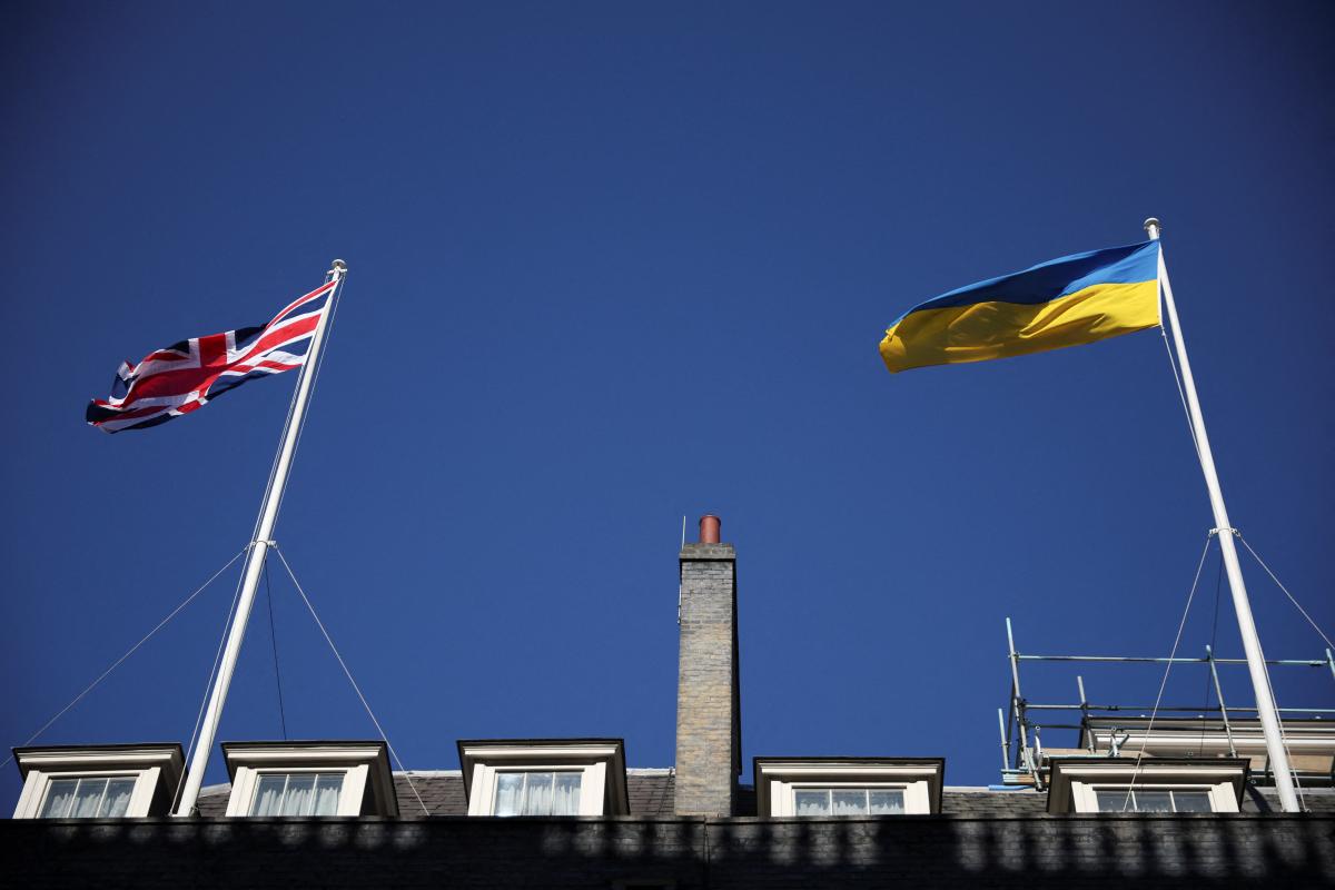 Британия не уменьшит уровень поддержки Украины, пообещали в британском Минобороны / фото REUTERS Британия не уменьшит уровень поддержки Украины, пообещали в британском Минобороны / фото REUTERS