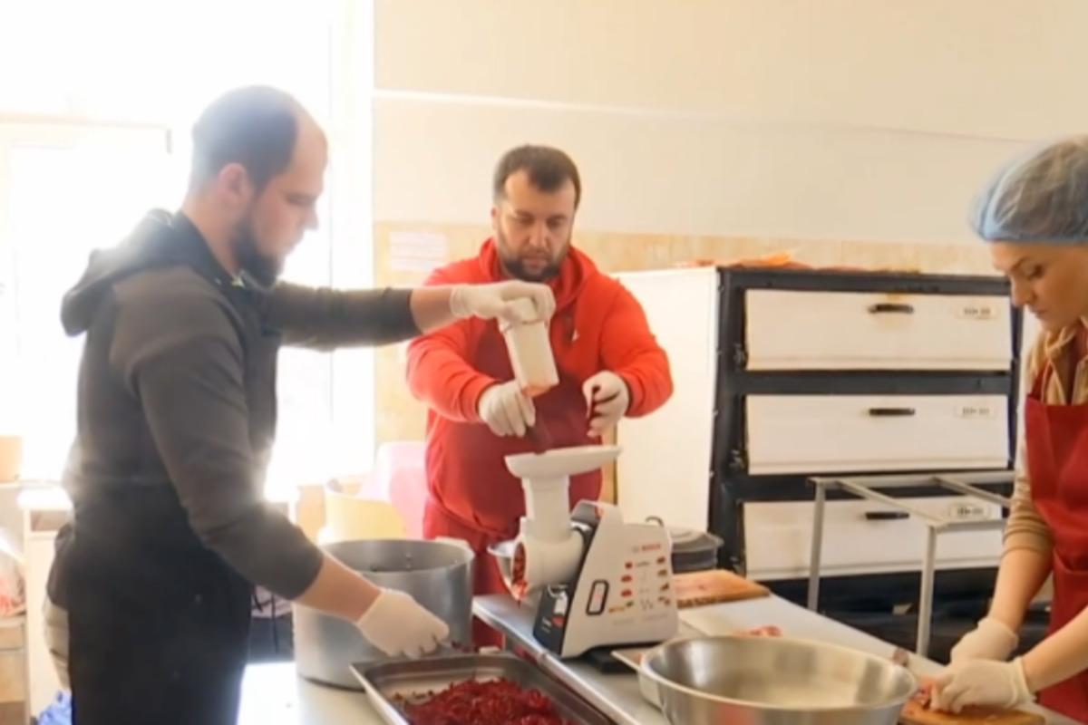 На Прикарпатті відкрився "гастрономічний фронт" / скріншот На Прикарпатті відкрився "гастрономічний фронт" / скріншот
