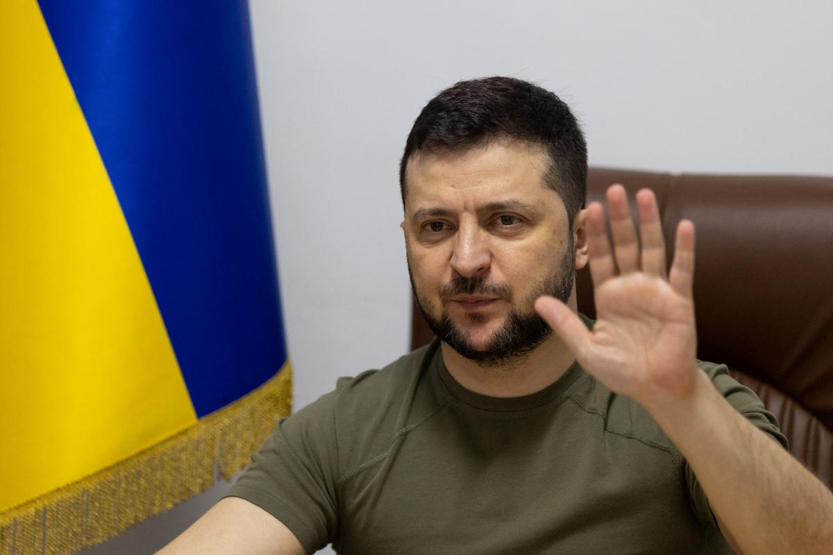 Ніхто точно не знав плани Росії щодо повномасштабного вторгнення в нашу країну, поділився Володимир Зеленський / фото REUTERS Ніхто точно не знав плани Росії щодо повномасштабного вторгнення в нашу країну, поділився Володимир Зеленський / фото REUTERS