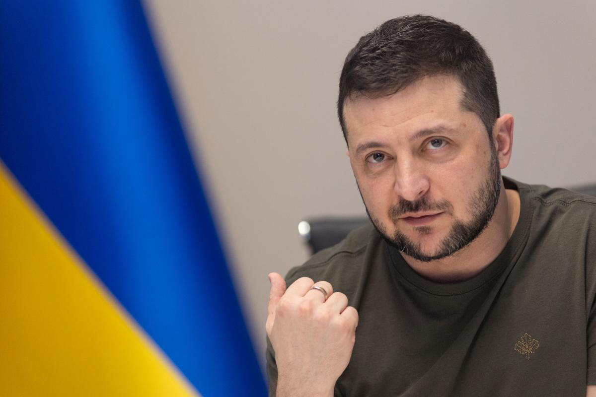 Зеленскому доложили о событиях с фронта / фото REUTERS Зеленскому доложили о событиях с фронта / фото REUTERS