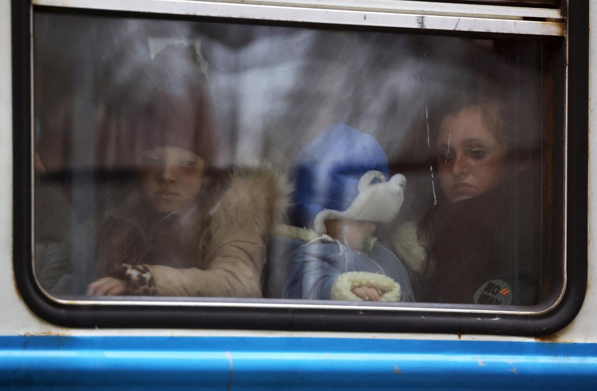 Були затримки з реєстрацією внутрішньо переміщених осіб / фото REUTERS Були затримки з реєстрацією внутрішньо переміщених осіб / фото REUTERS